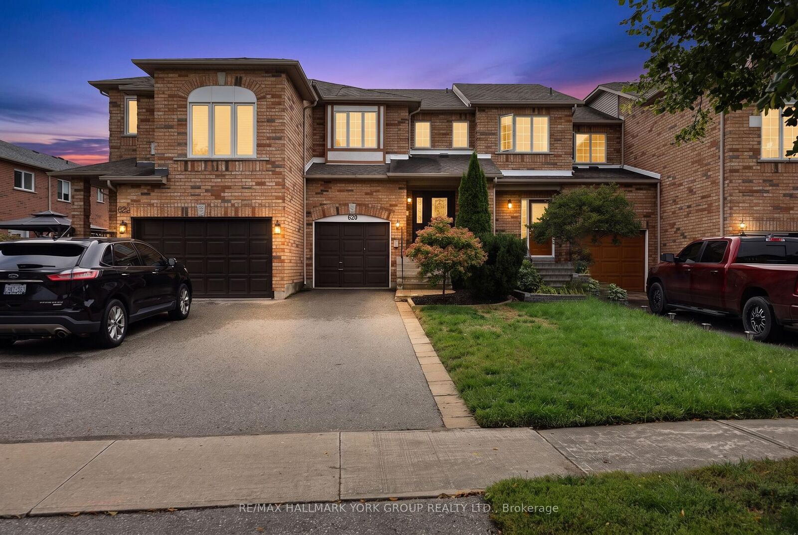 Property Photo:  620 Bondi Avenue  ON L3Y 8S8 