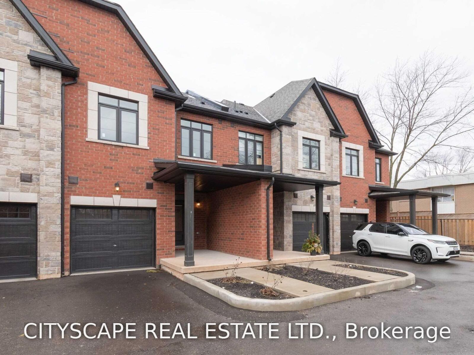 Property Photo: 5226 Pinedale Drive ON L7L 4J1