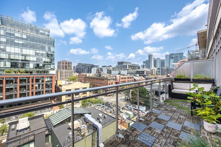 Property Photo:  66 Portland Street Ph 805  ON M5V 2M6 