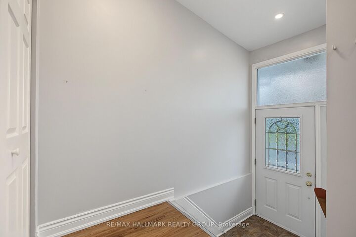 Property Photo:  1135 Maitland Avenue Unit A (Upper Unit)  ON K2C 2B8 