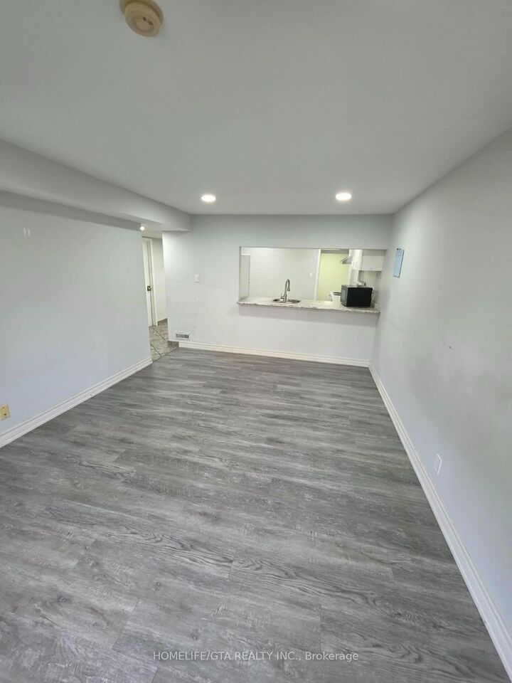 Property Photo:  214 Ravenscroft Road Basement  ON L1T 2T4 