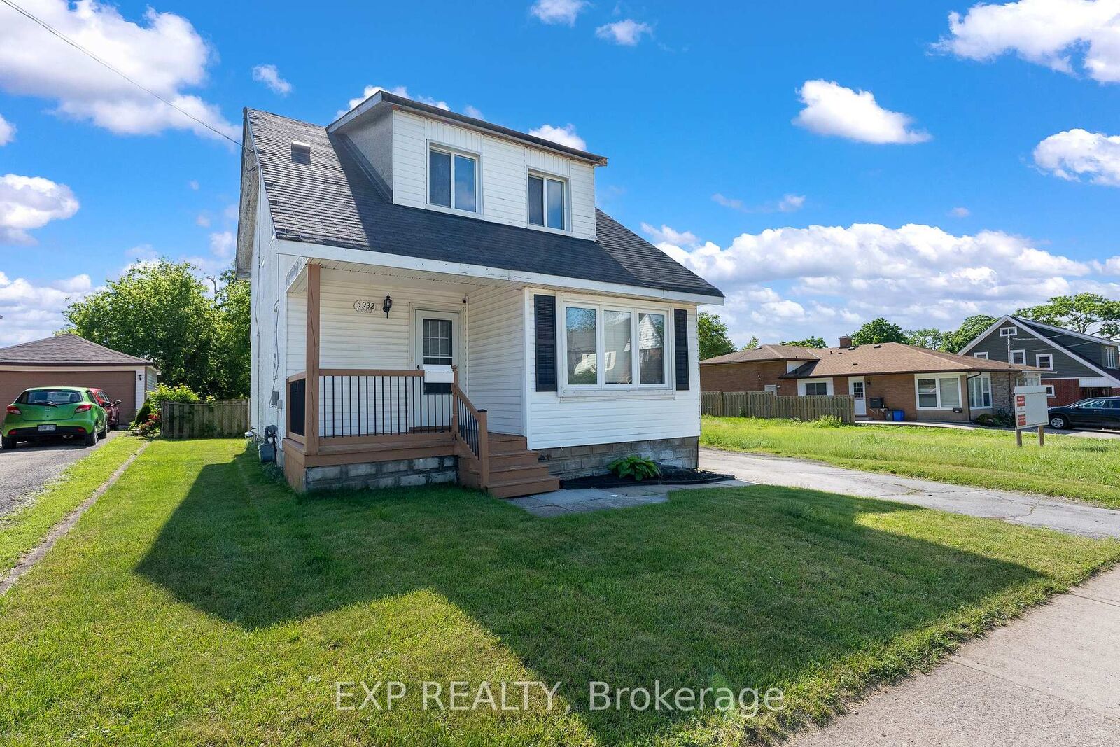 Property Photo:  5932 Carlton Avenue  ON L2G 5J5 