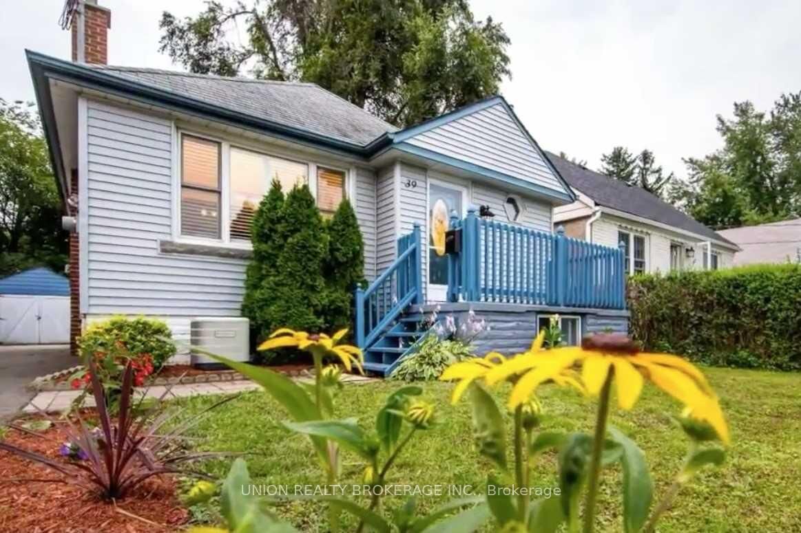 Property Photo: 39 Gower Street Bsmt ON M4B 1E5