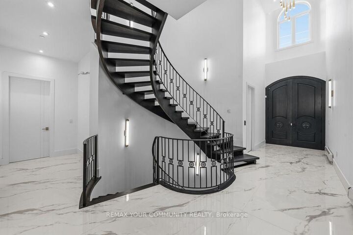 Property Photo:  217 Churchill Avenue Aurelia Suite  ON M2R 1E2 