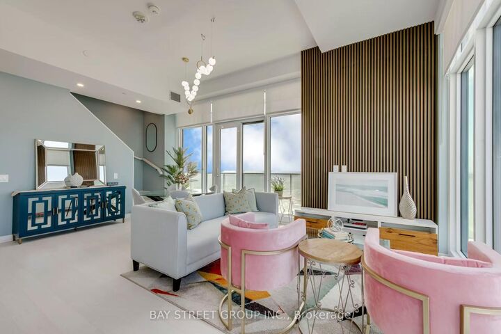 Property Photo:  3883 Quartz Road 6013  ON L5B 0M4 