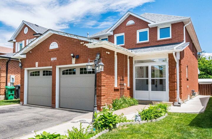 Property Photo:  4844 Owl Circle  ON L4Z 2P7 