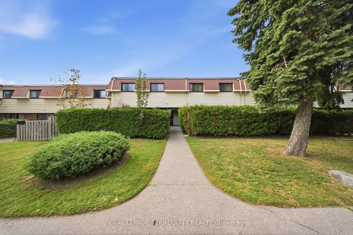Property Photo:  506 Normandy Street 21  ON L1H 7N8 