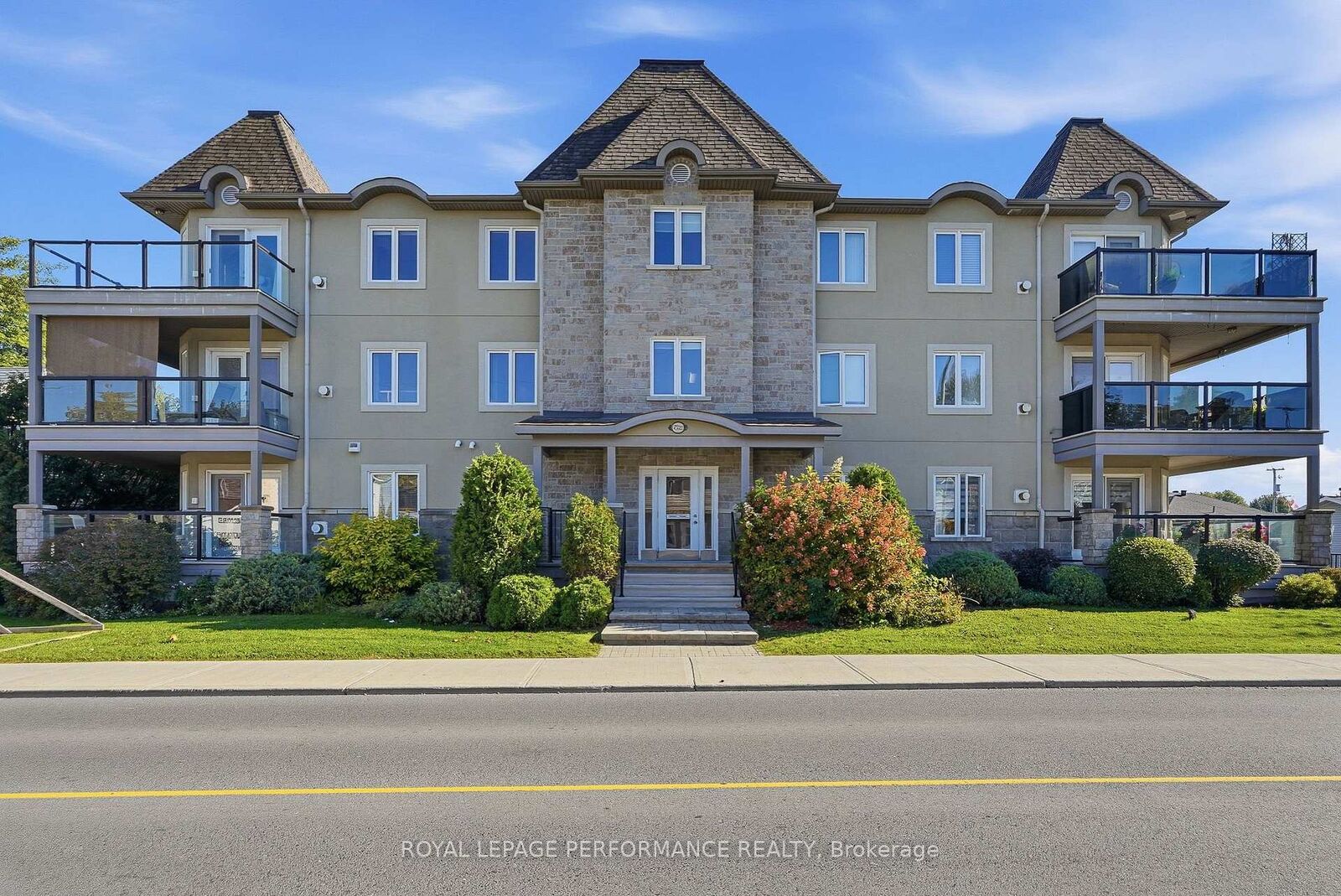 Photo de la propriété:  770 Principale Street 201  ON K0A 1M0 