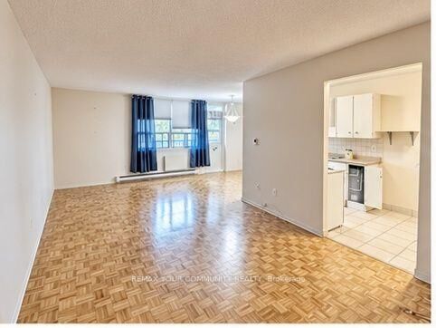 Property Photo:  199 Hillcroft Street 108  ON L1G 2L7 