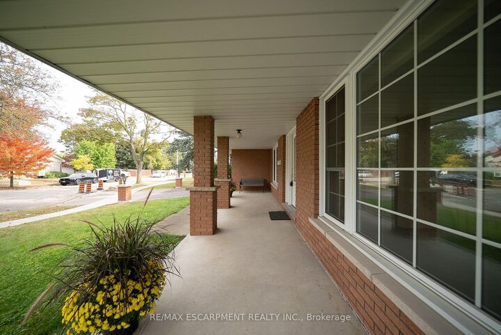 Property Photo:  24 Japonica Crescent  ON N3R 1N6 
