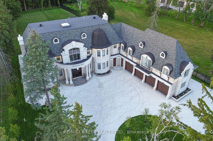 Property Photo:  28 Personna Boulevard  ON L6C 1E9 