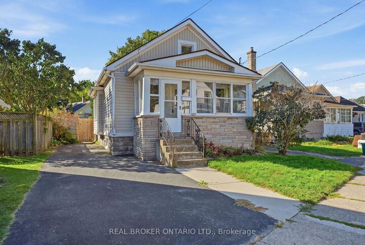 Property Photo:  132 Grass Avenue  ON L2R 1T4 