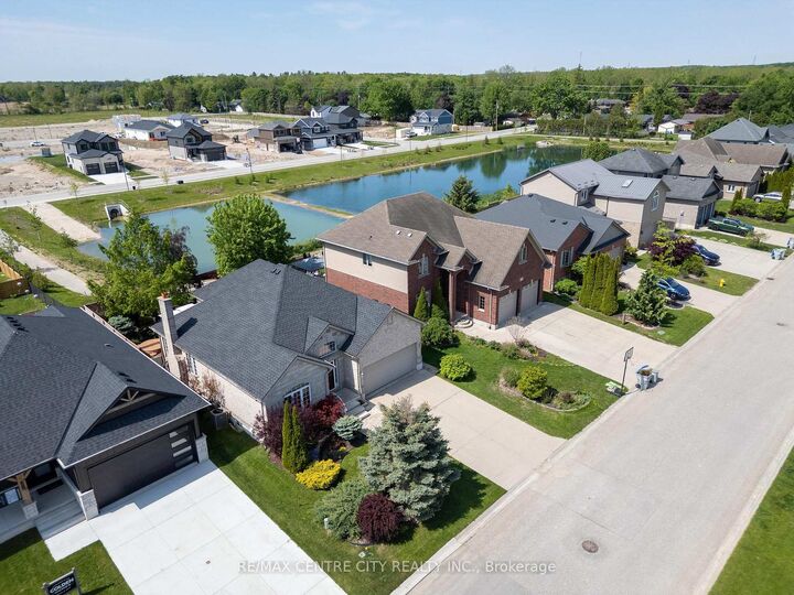 Property Photo:  19 Hamilton Street  ON N0M 1A0 