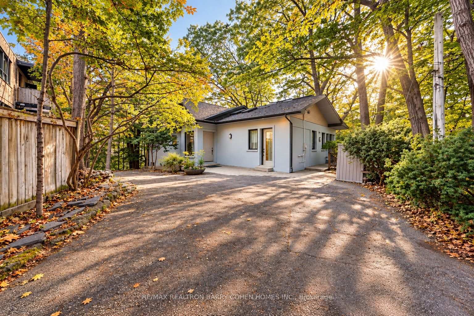 Property Photo: 7 Greenbrook Drive ON M6M 2J8