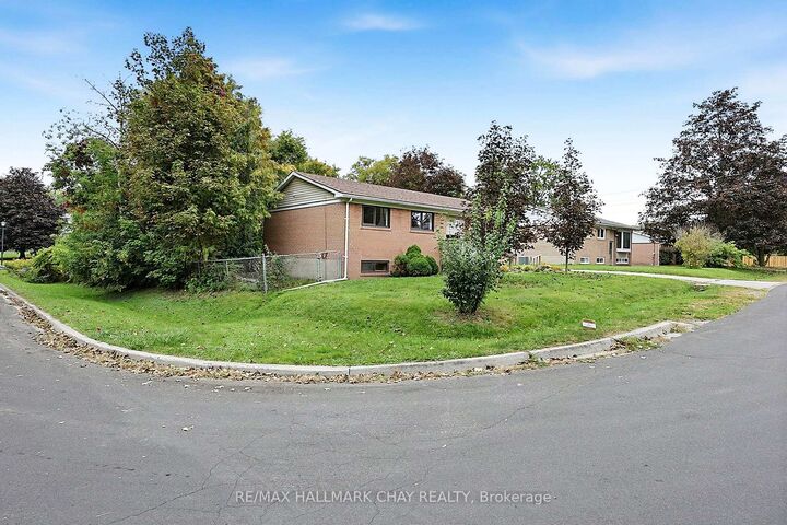 Photo de la propriété:  135 Peter Street  ON L9N 1L2 