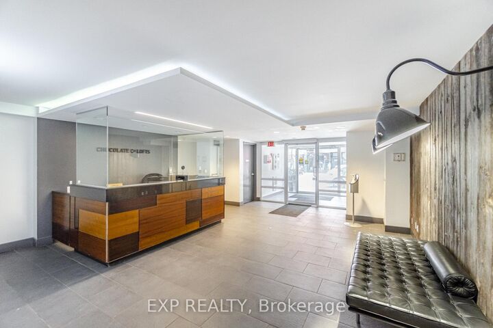 Property Photo:  955 Queen Street W 513  ON M6J 3X5 
