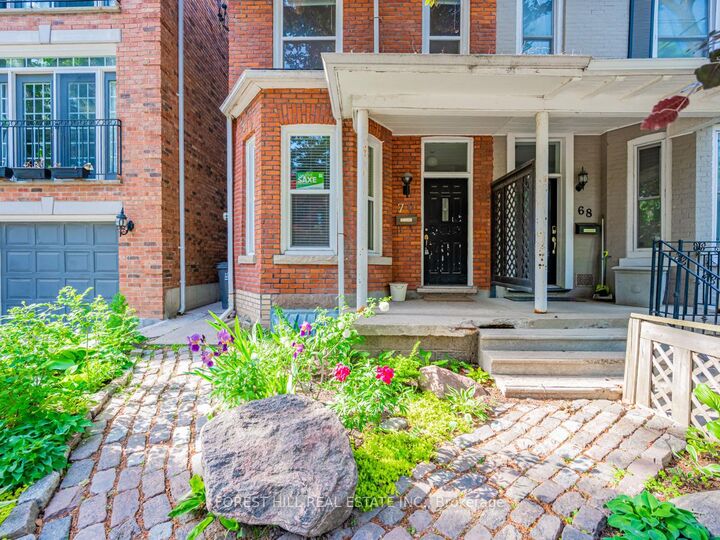 Property Photo:  70 Macpherson Avenue Upper  ON M5R 1W8 
