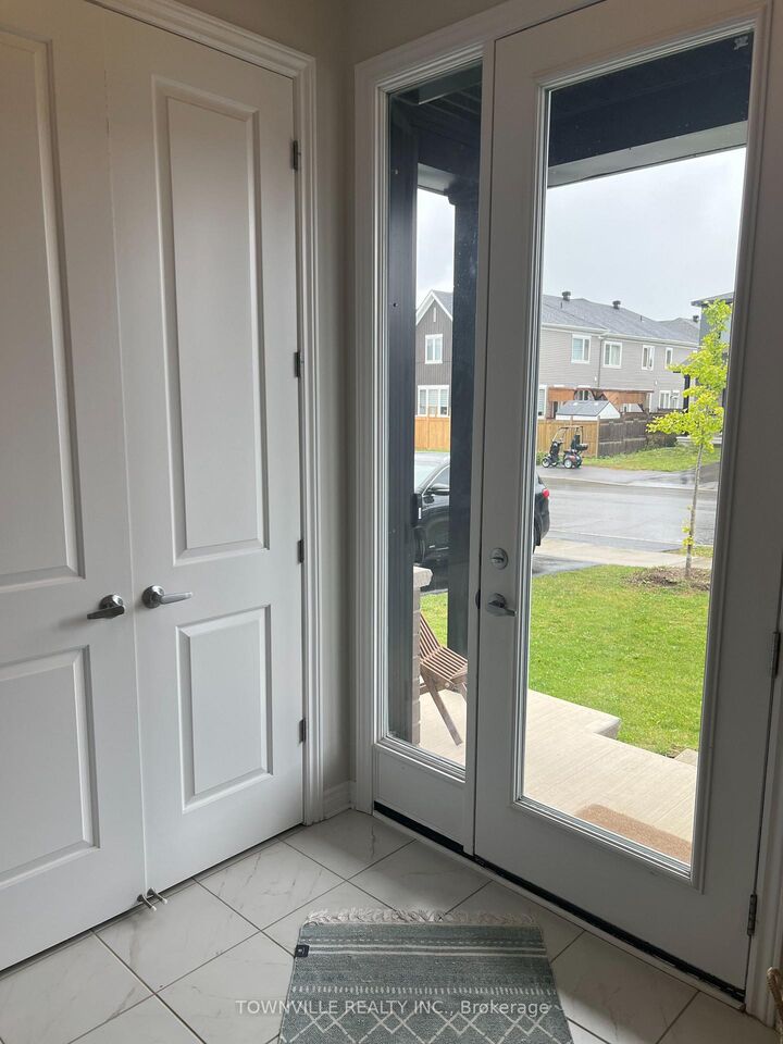 Property Photo:  26 Chemin De Jargeau Road  ON K1W 0S7 