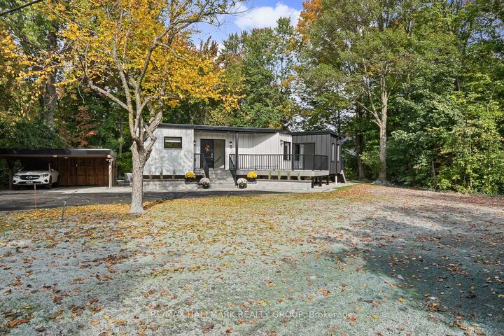 Property Photo:  14 Kaymar Drive  ON K1J 7C9 