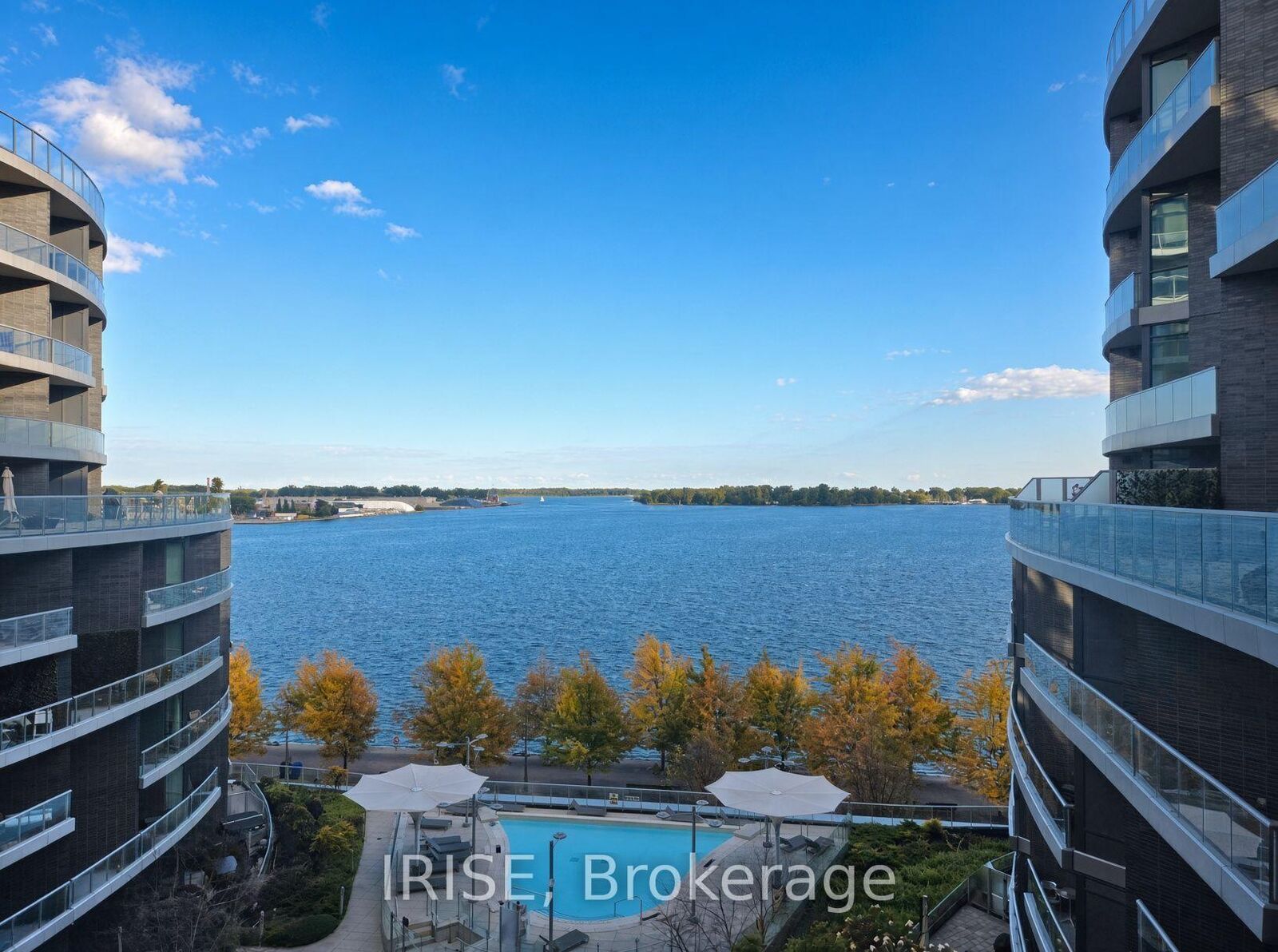 Property Photo:  1 Edgewater Drive 708  ON M5A 0L1 