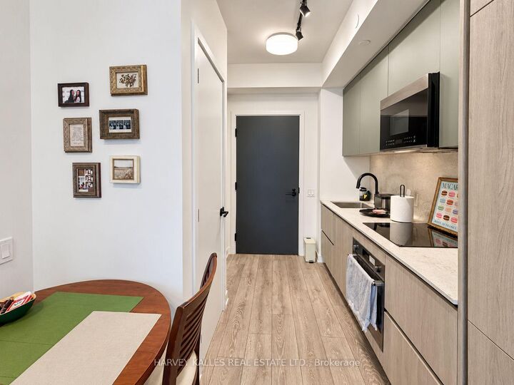 Property Photo:  108 Peter Street 915  ON M5V 2G7 
