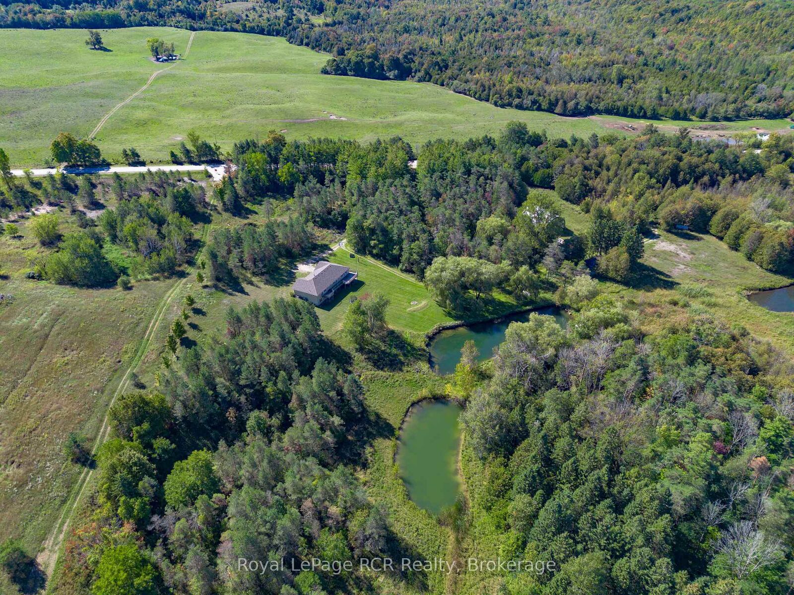 Property Photo:  636 Kairshea Avenue  ON N0G 2B0 
