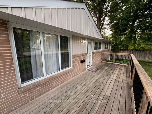Property Photo:  31 Thorncrest Crescent Upper Level  ON N6J 1K4 