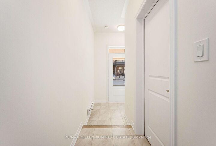 Property Photo:  34 Thornbird Crescent Upper  ON L7A 0B8 