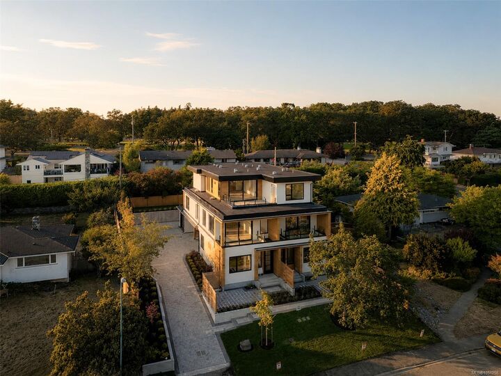 Property Photo:  3080 Oakdowne Rd #2  BC V8R 5N9 
