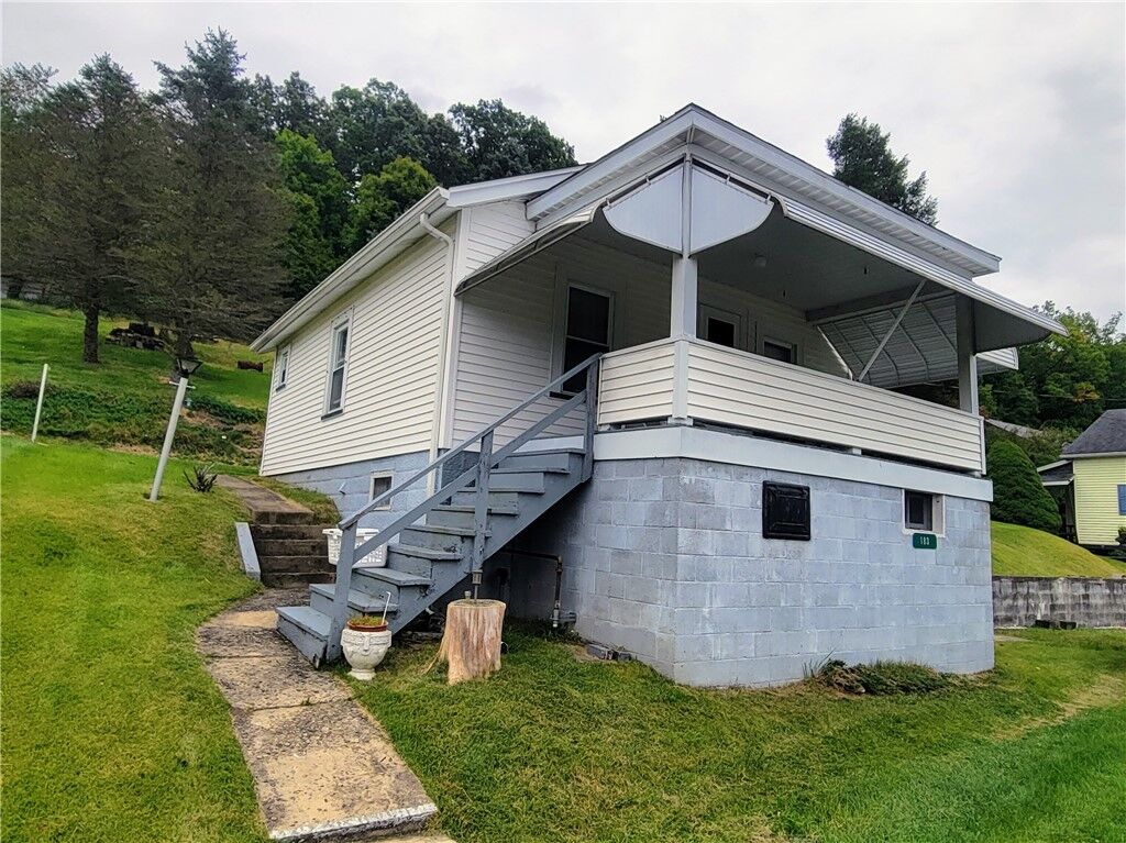 Property Photo: 183 Dorothy Ave PA 15656