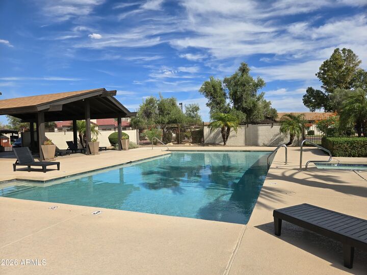 Property Photo:  2140 E 10th Street 3  AZ 85281 