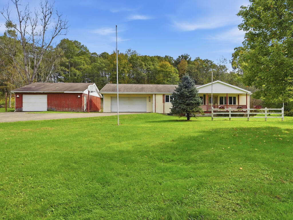 Property Photo:  17986 Tryonville Street  PA 16001 