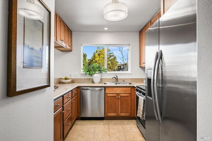 Property Photo:  225 Burt Street 31  CA 95407 