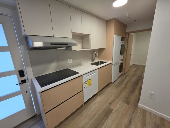 Property Photo:  Xx W 63 Avenue One Bedroom  BC V5X 2H6 