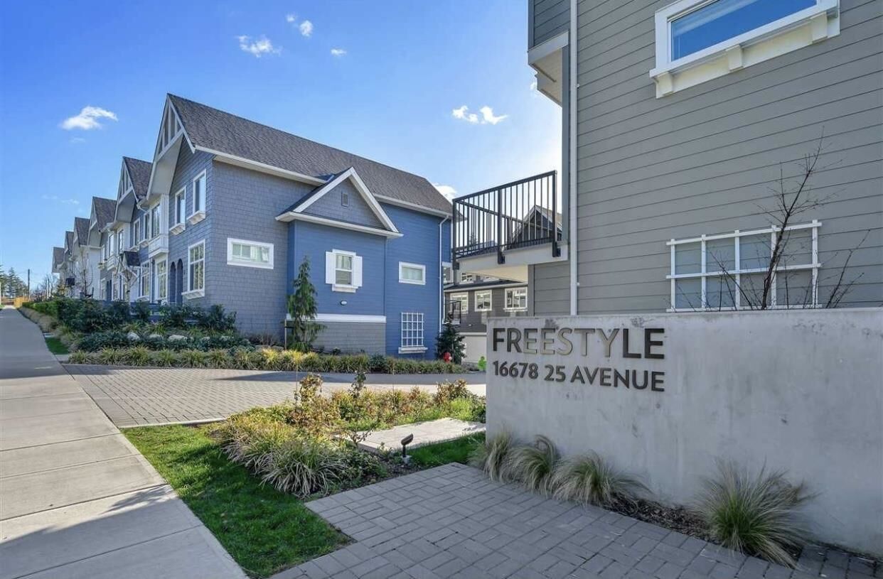 Property Photo:  16678 25 Avenue 37  BC V3Z 0Z2 