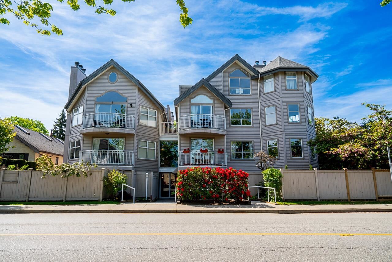 Property Photo:  592 W 16th Avenue  BC V5Z 1S4 