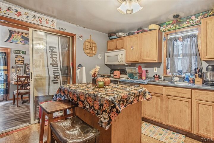 Property Photo:  711 Leray Street  NY 13601 