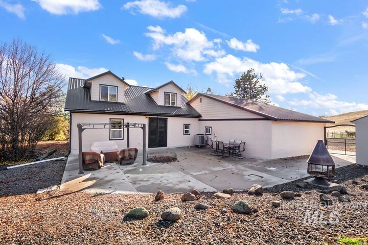 Property Photo:  7025 Bluebird Lane  ID 83670 