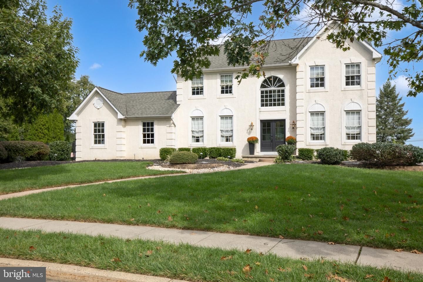 Property Photo:  624 Glen Meadow Road  PA 18954 