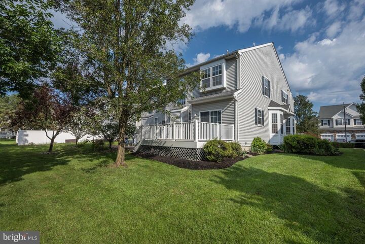 Property Photo:  33 Weaver Drive  NJ 08053 