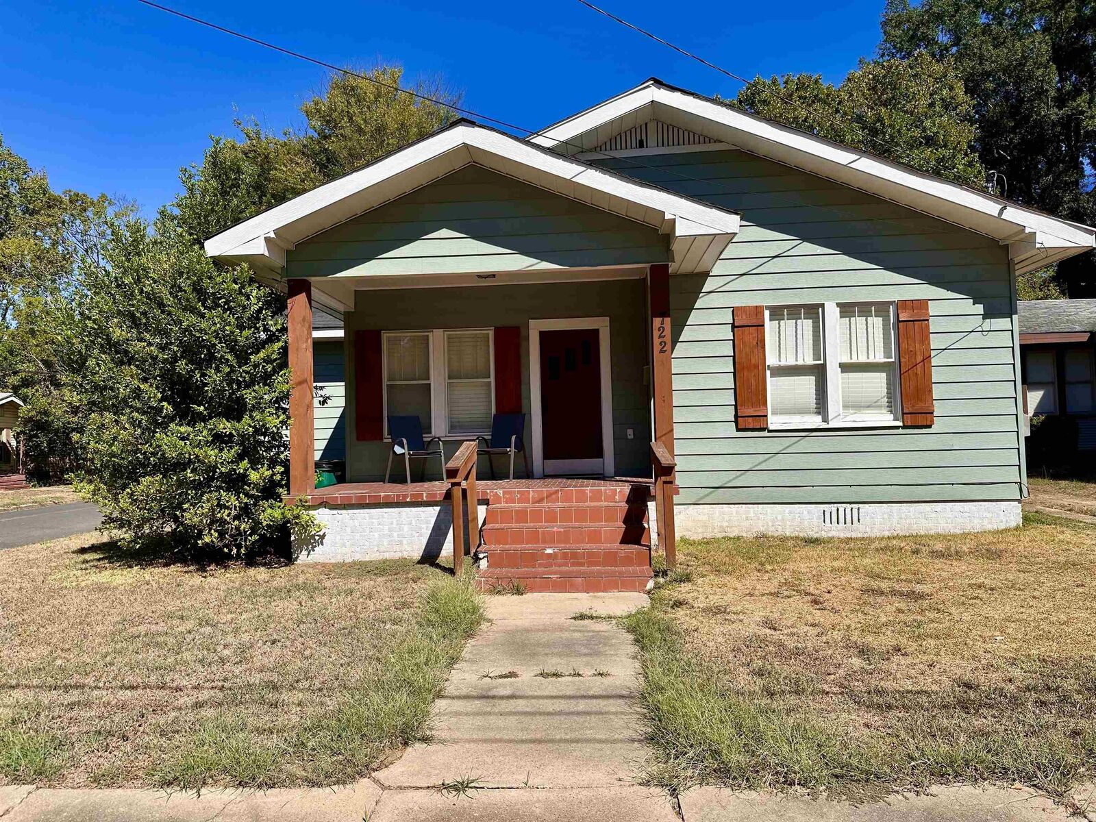 Property Photo: 722 W Cedar Street AR 71730