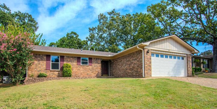 Property Photo: 106 Robin Glen Dr. AR 72120