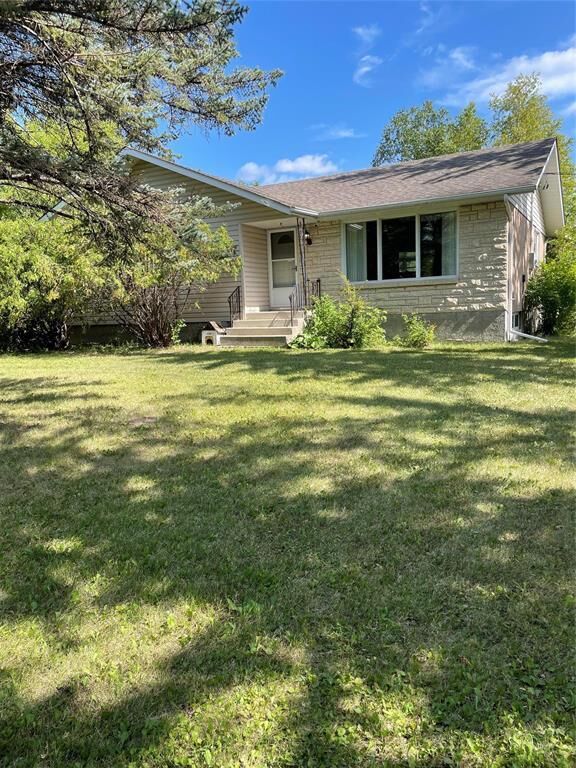Property Photo: 5181 Henderson Highway MB R1C 0B7