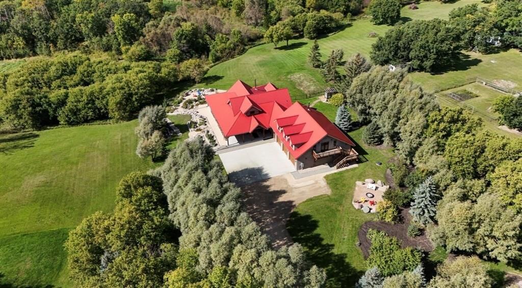 Property Photo:  32022 Rat River Road  MB R0A 1V0 