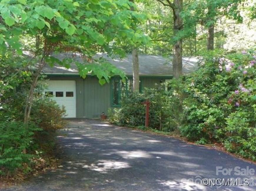 Property Photo:  173 Pinecrest Drive  NC 28701 