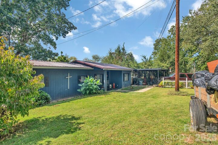 Property Photo: 144 Skyline Drive NC 28716