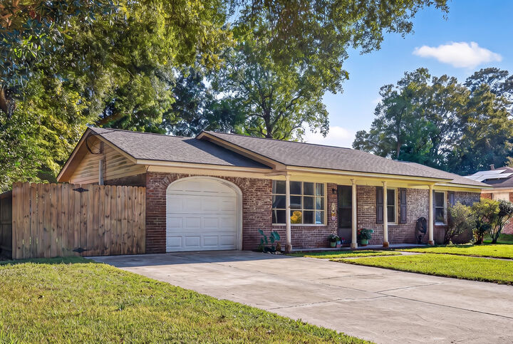 Property Photo:  104 Birch Lane  SC 29485 