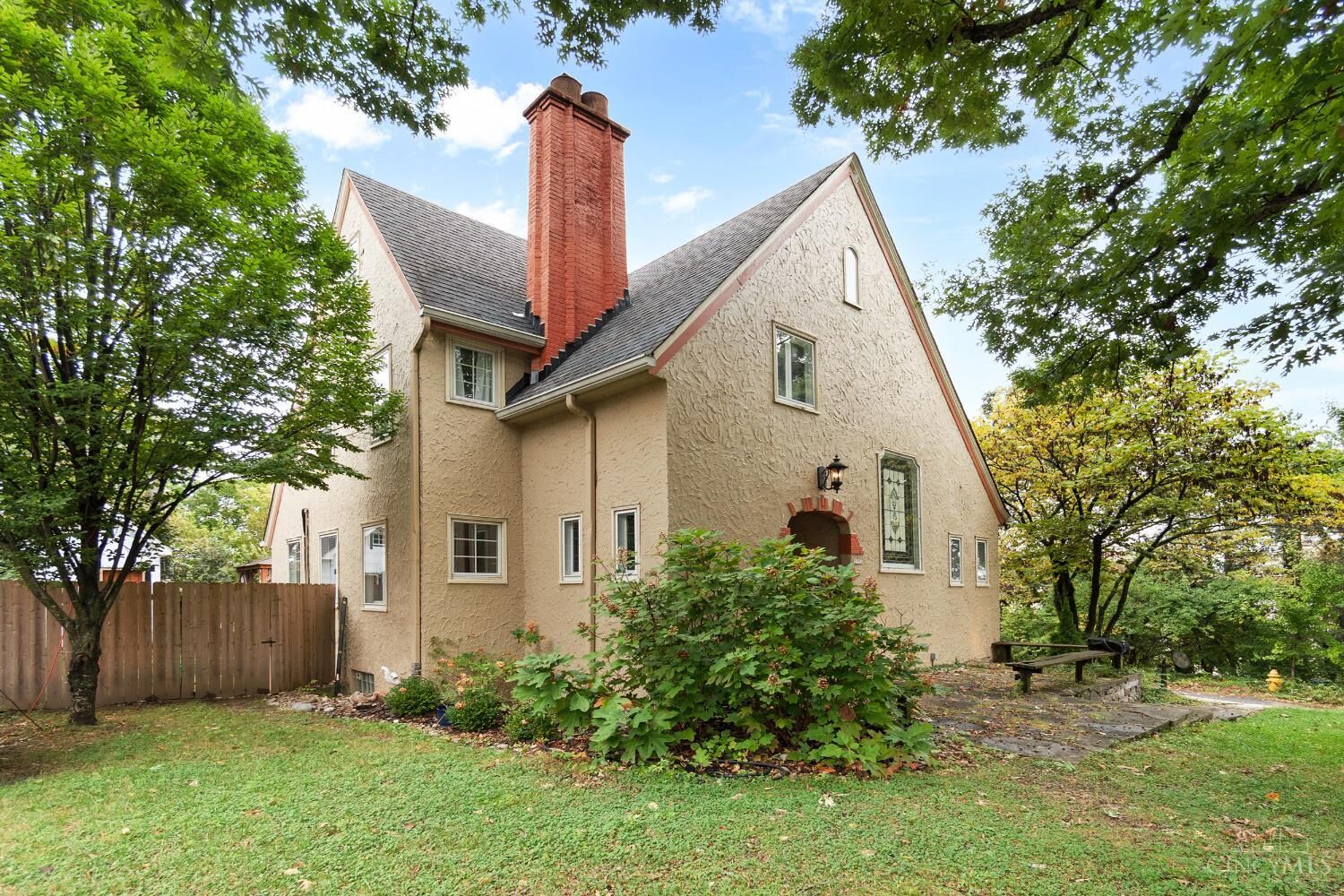 Property Photo:  3551 Holly Ln  OH 45208 