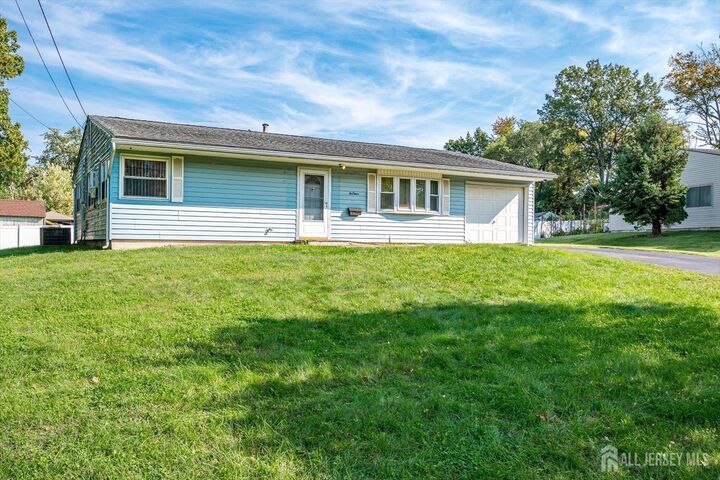 Property Photo:  14 Richford Road  NJ 08824 