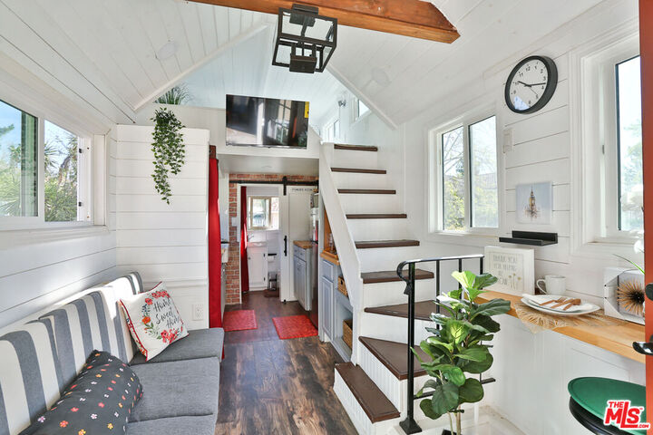 Property Photo:  5520 Deer Creek Ln  CA 91737 